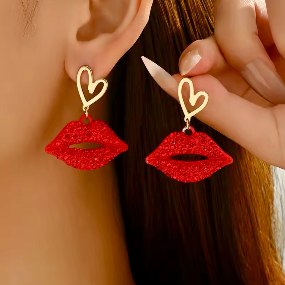 Gold Heart Red Lip Rhinestone Sexy Fashion Earrings Chic Jewelry